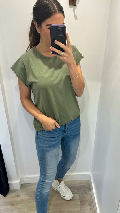 KHAKI CAP SLEEVE TEE