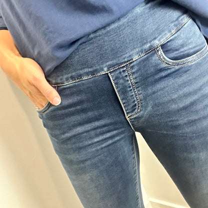 MID WASH TOCADO JEANS
