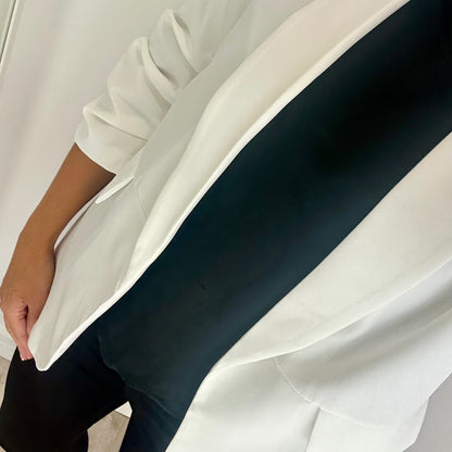 WHITE RUCHED SLEEVE BLAZER