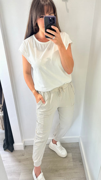 CREAM POCKET JOGGER SWEAT PANTS