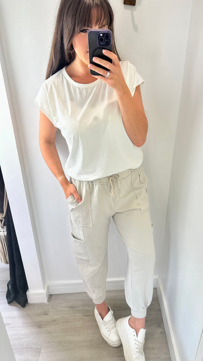CREAM POCKET JOGGER SWEAT PANTS