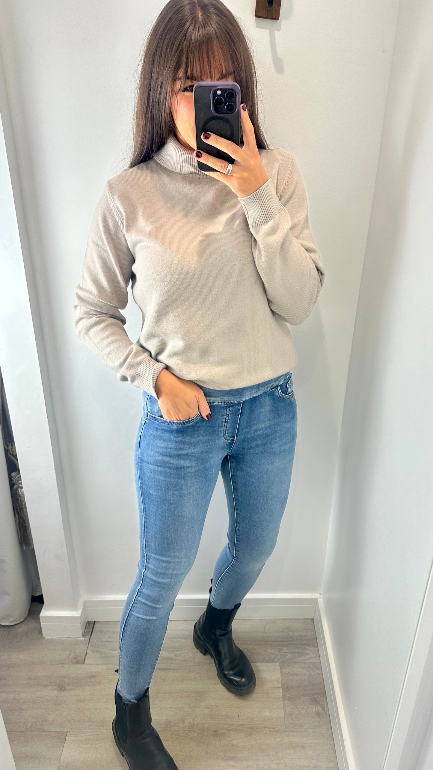 LIGHT DENIM TOCADO JEANS
