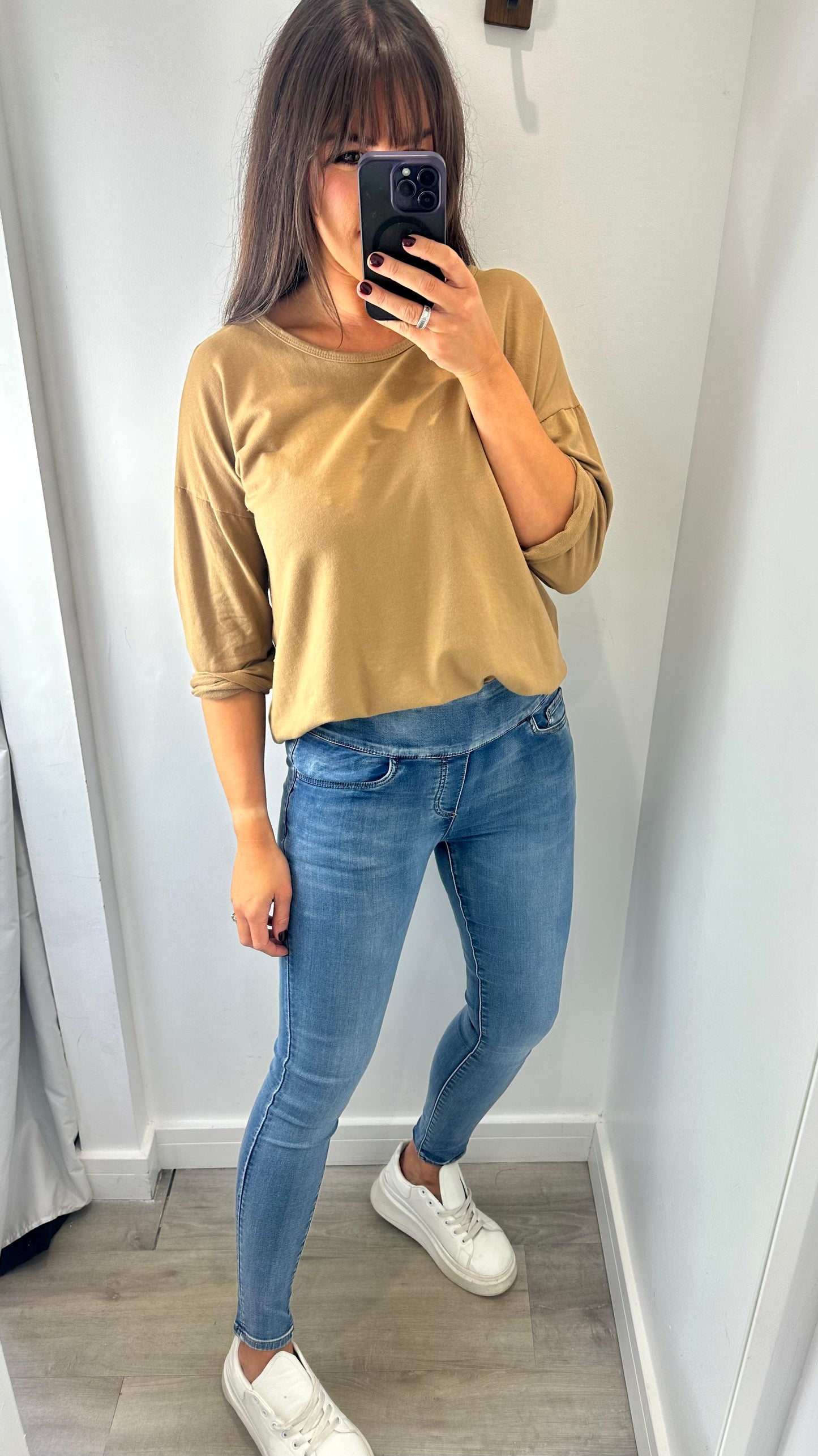 LIGHT DENIM TOCADO JEANS