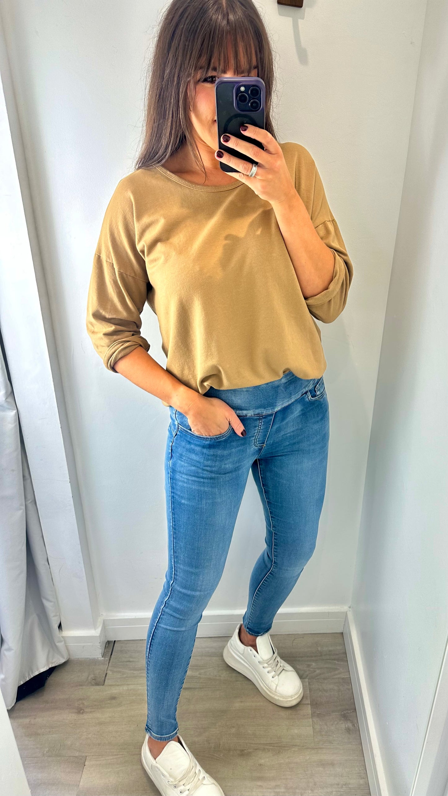 LIGHT DENIM TOCADO JEANS