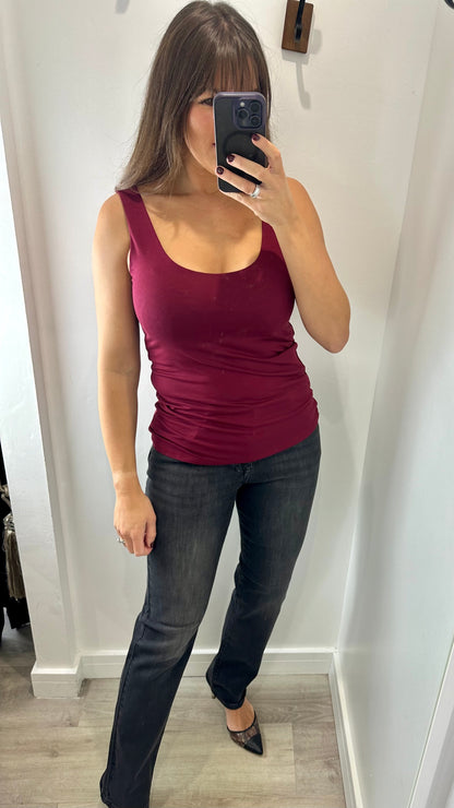 MERLOT CAMI VEST TOP