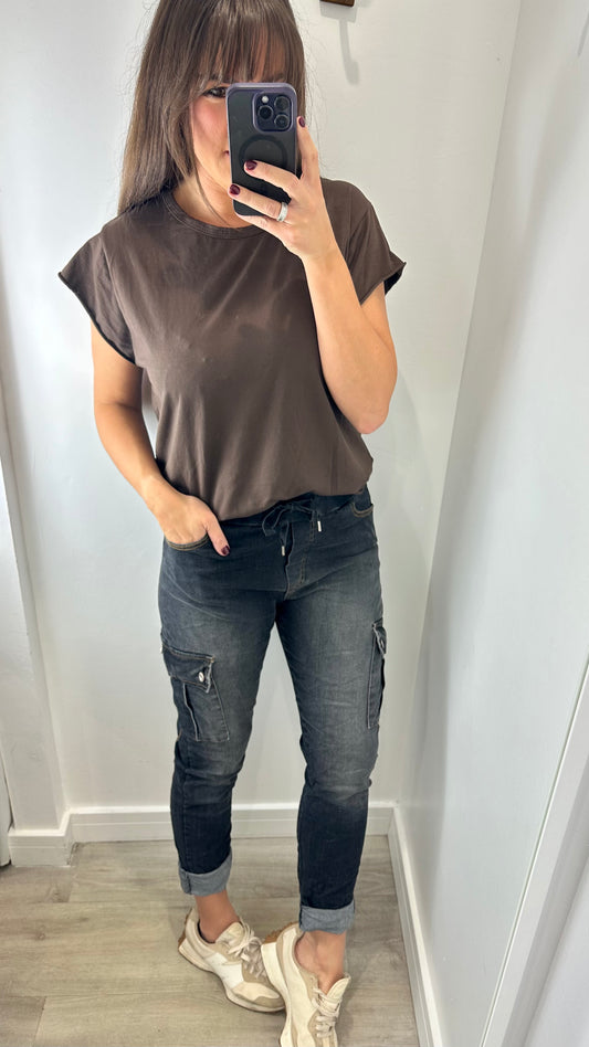 BROWN CAP SLEEVE TEE
