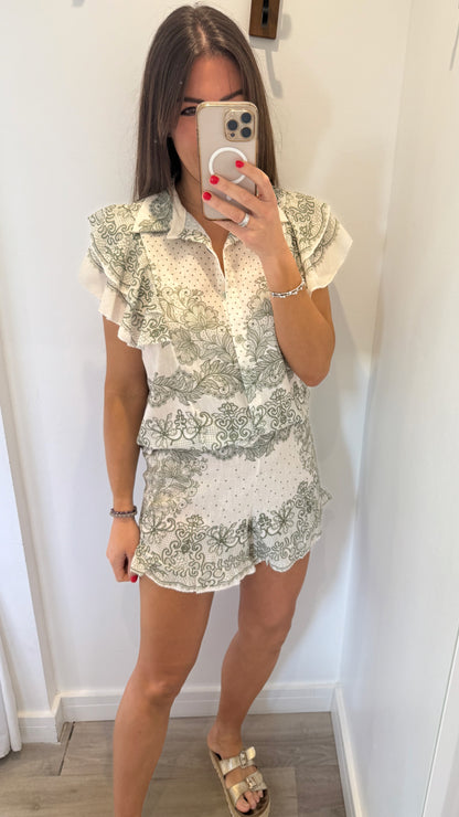 KHAKI & WHITE PAISLEY RUFFLE SHORT SET