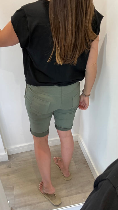 KHAKI MAGIC SHORTS