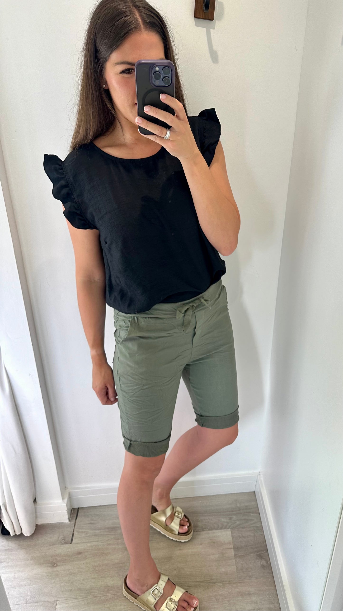 KHAKI MAGIC SHORTS