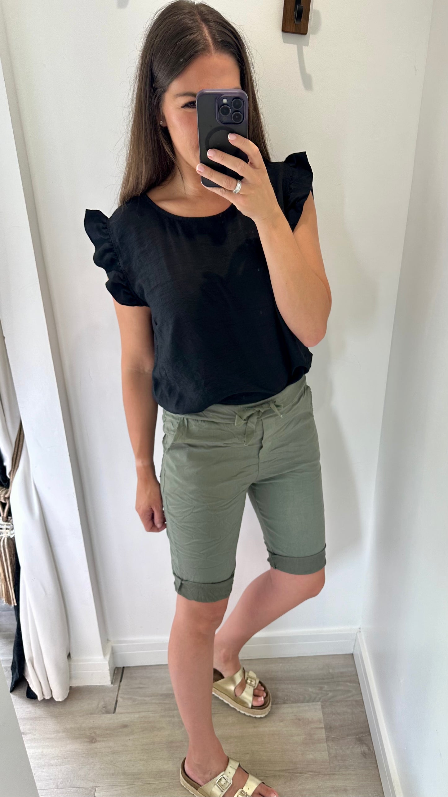 KHAKI MAGIC SHORTS