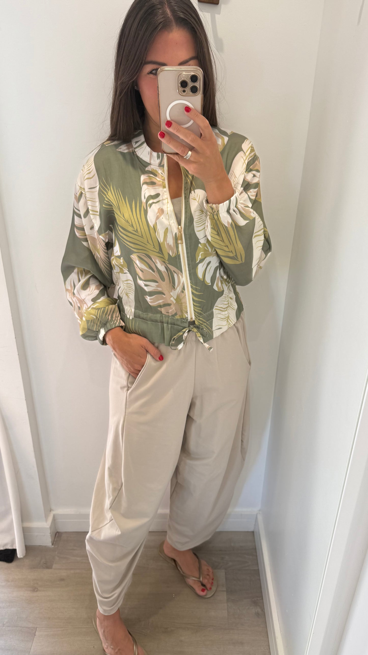 LEAF PRINT SILKY BOMBER JACKET