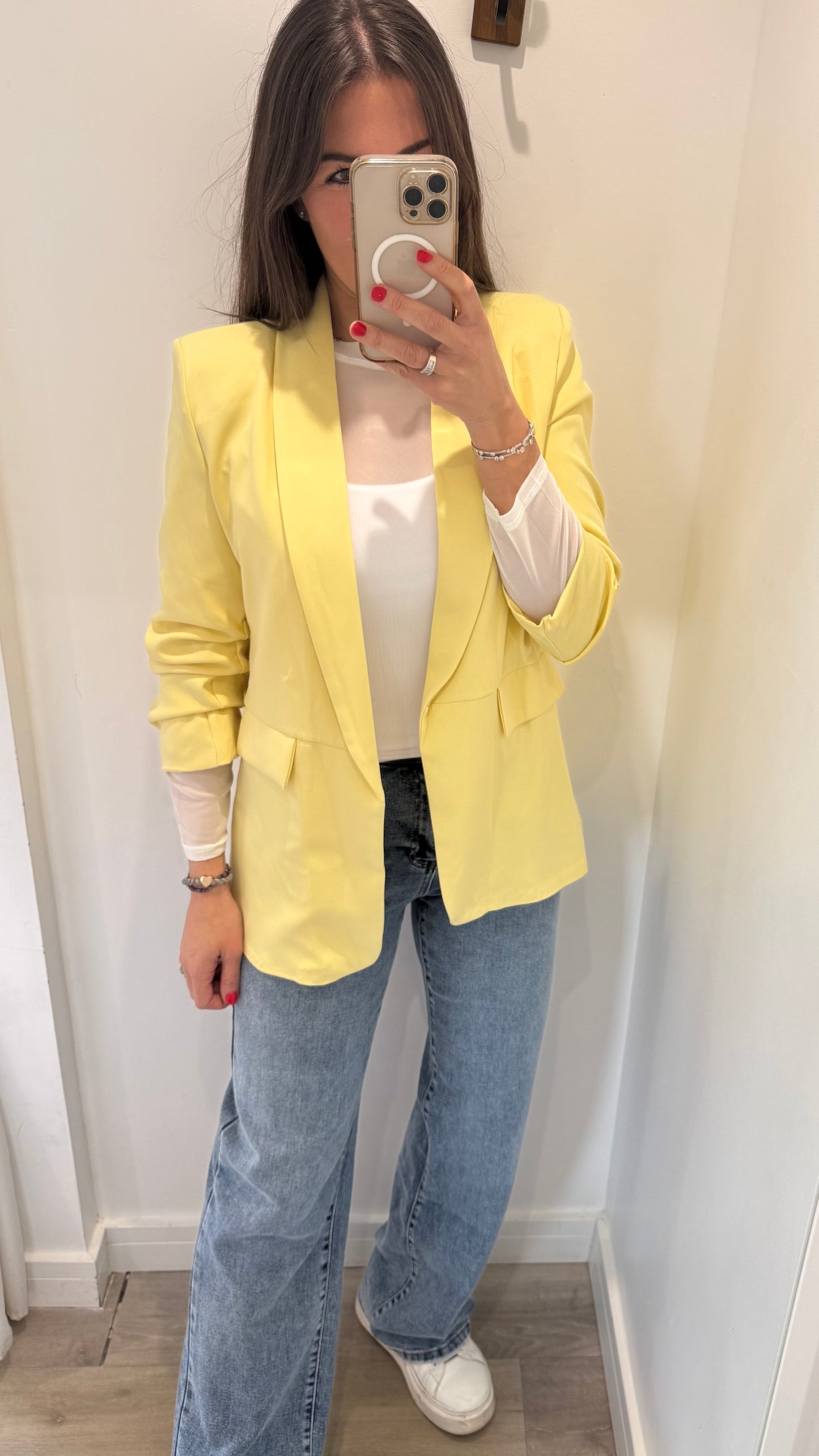 LEMON RUCHED SLEEVE BLAZER