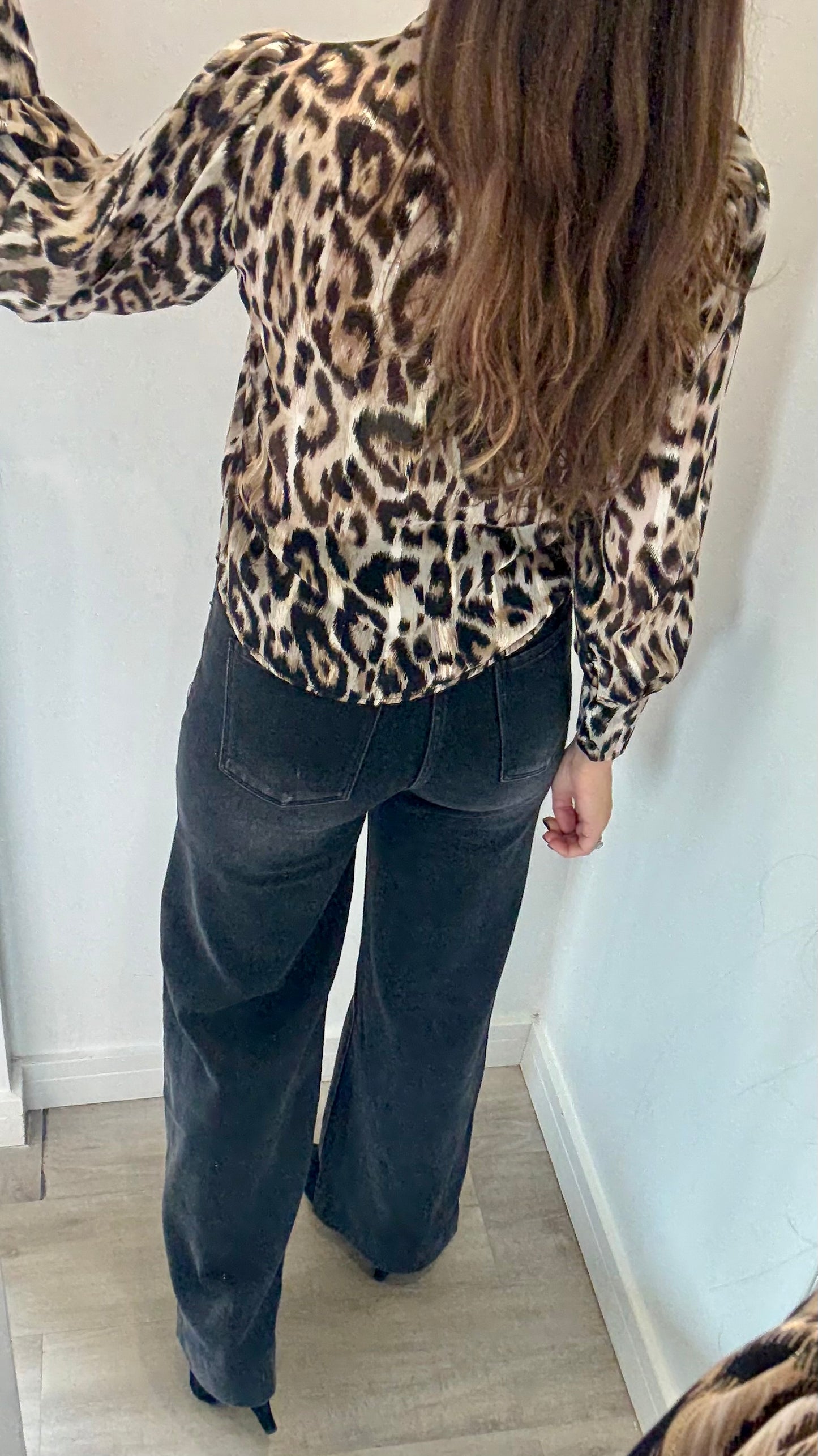 LEOPARD PUSSYBOW BLOUSE WITH SUBTLE LUREX