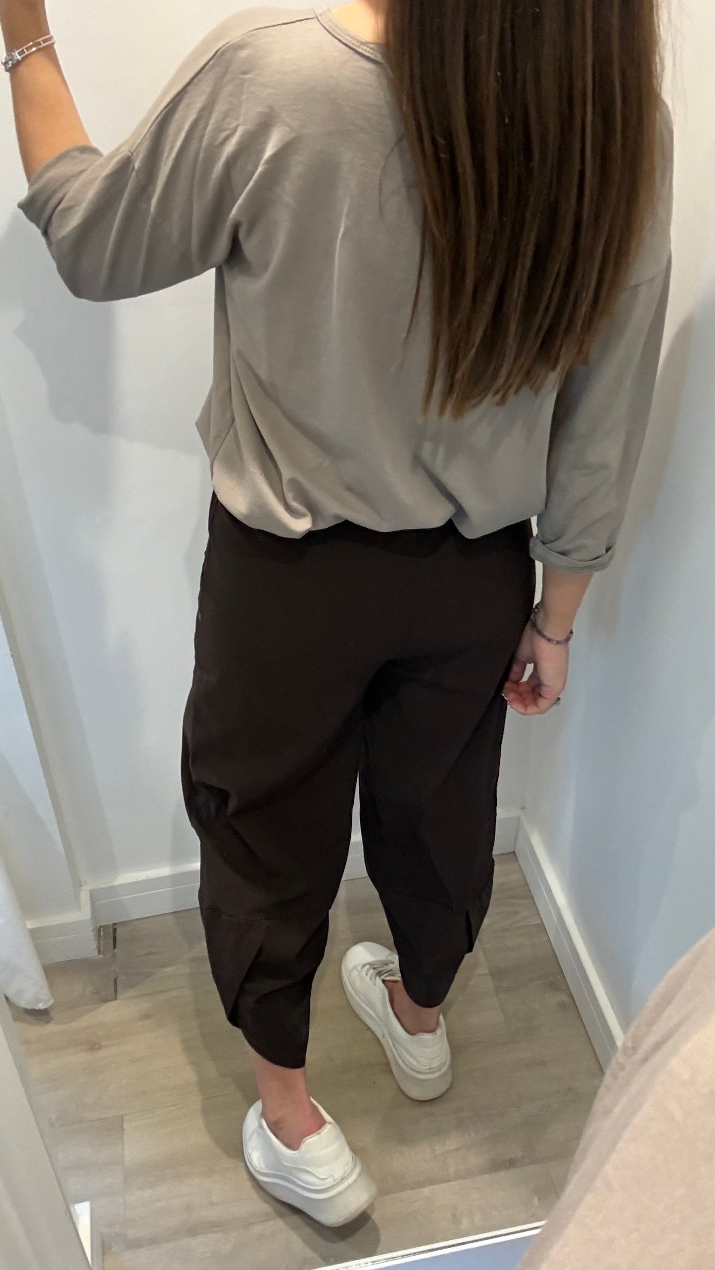 MOCHA ROLL SLEEVE SWEAT