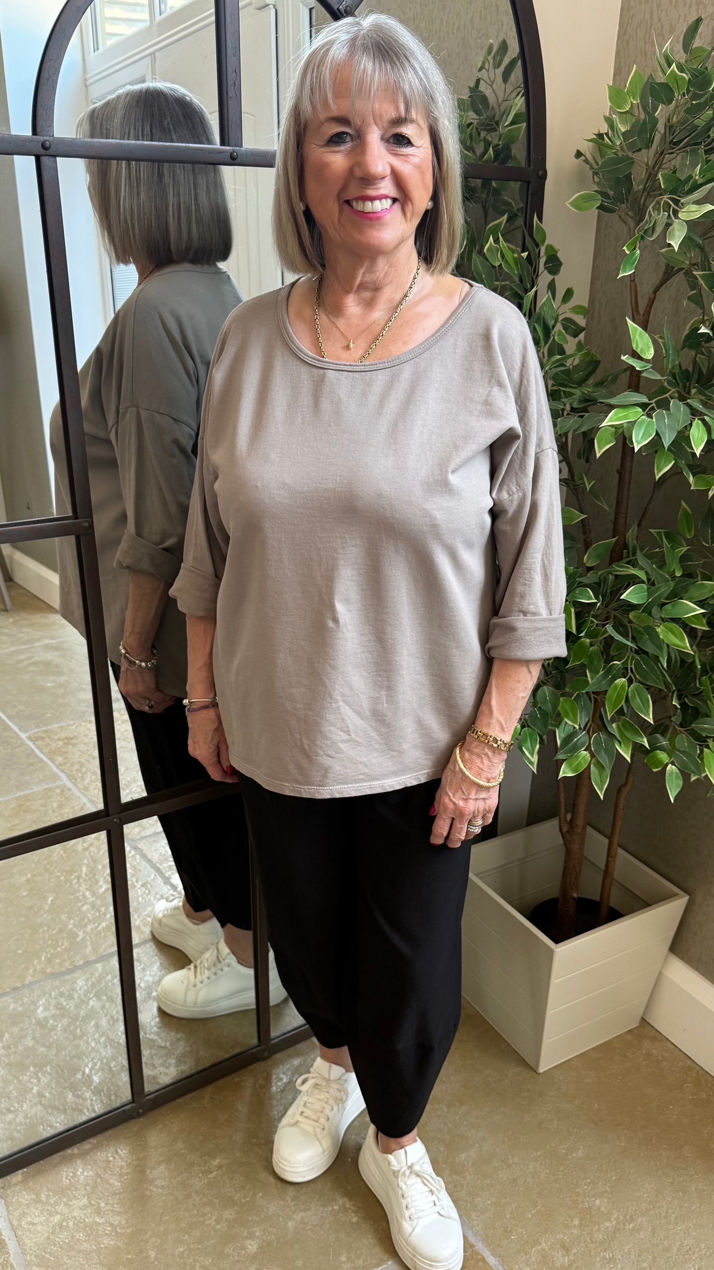 MOCHA ROLL SLEEVE SWEAT