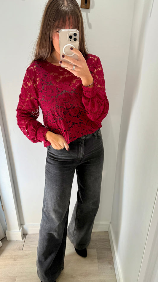 MERLOT LACE TOP