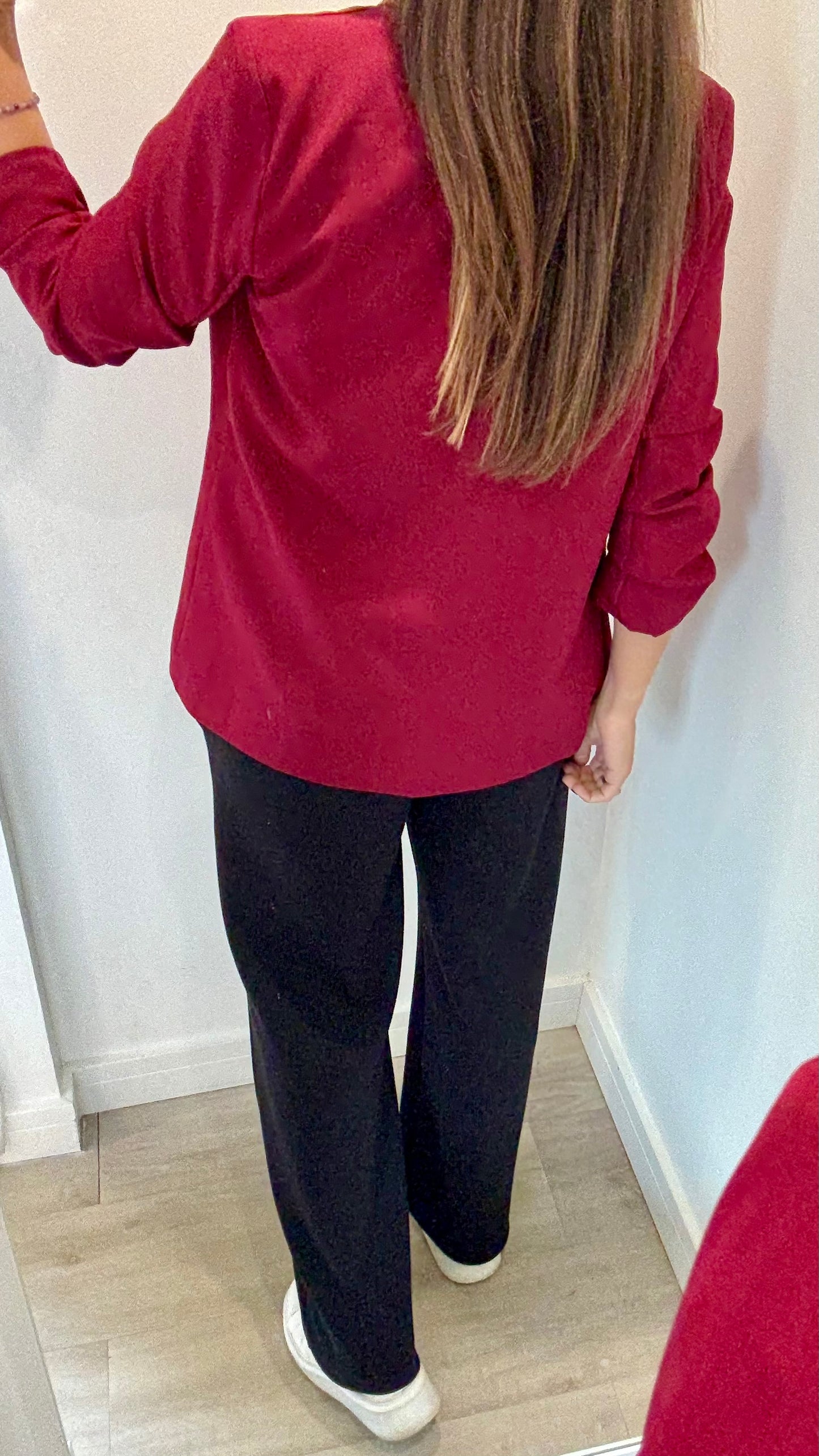 MERLOT RUCHED SLEEVE BLAZER