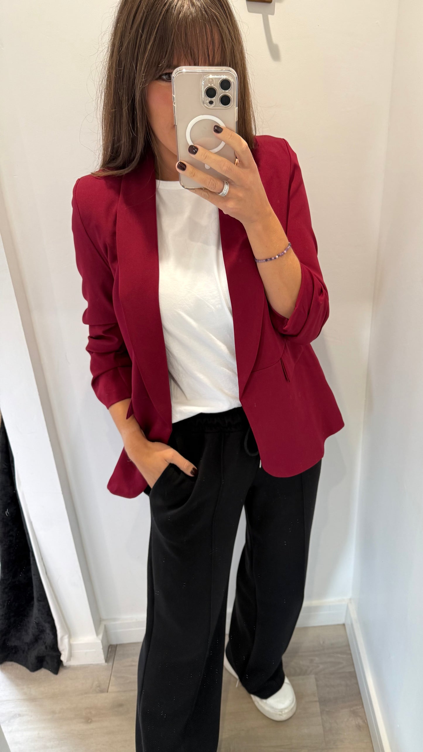 MERLOT RUCHED SLEEVE BLAZER
