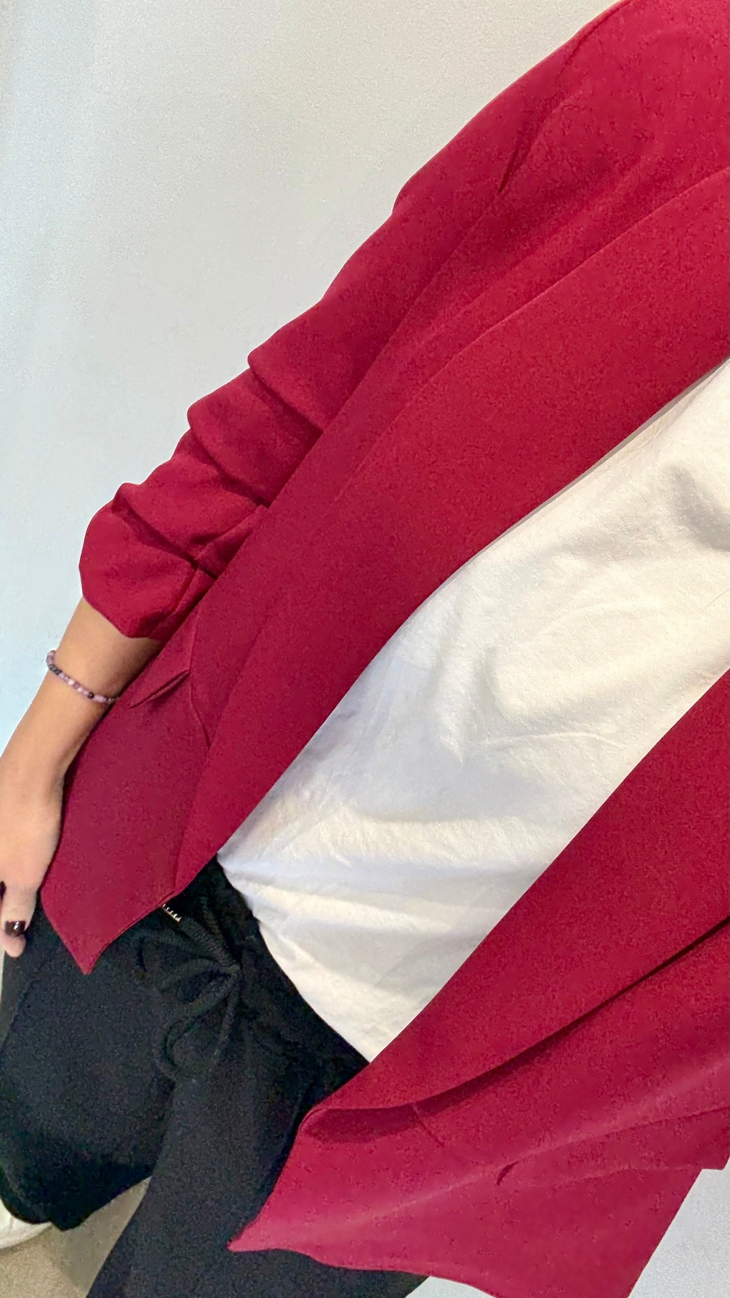 MERLOT RUCHED SLEEVE BLAZER