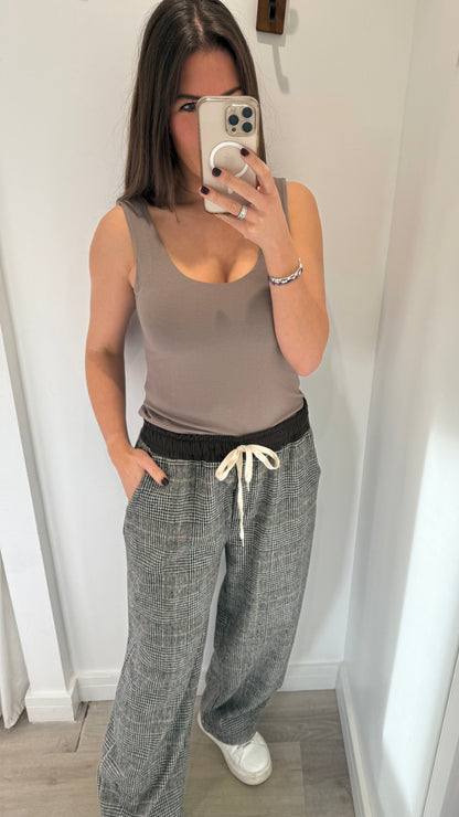 MOCHA CAMI VEST TOP