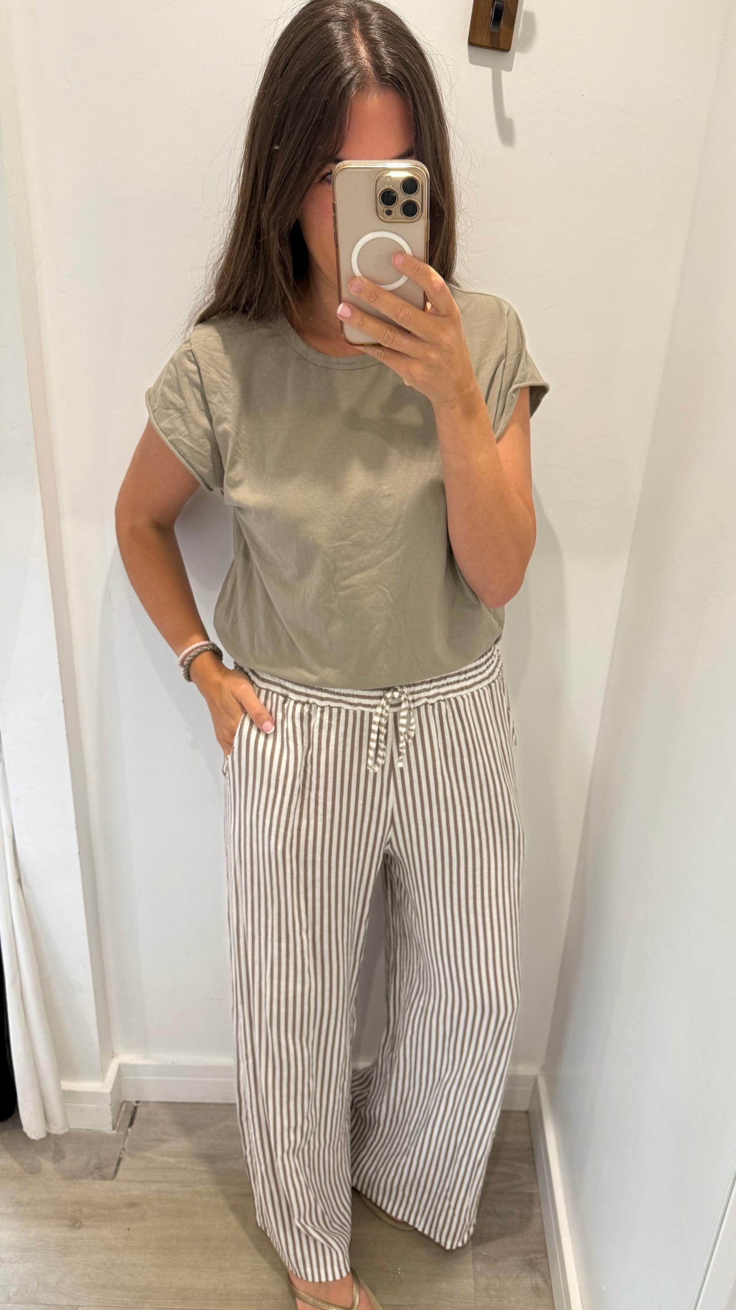 MOCHA CAP SLEEVE TEE