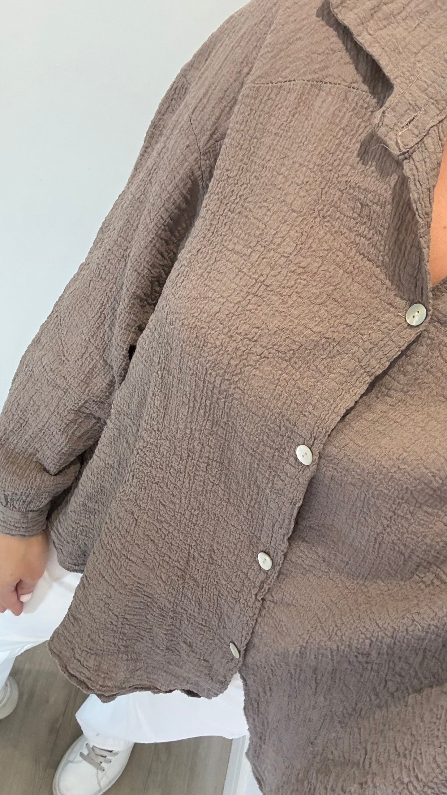 MOCHA CHEESECLOTH BUTTON THROUGH SHIRT
