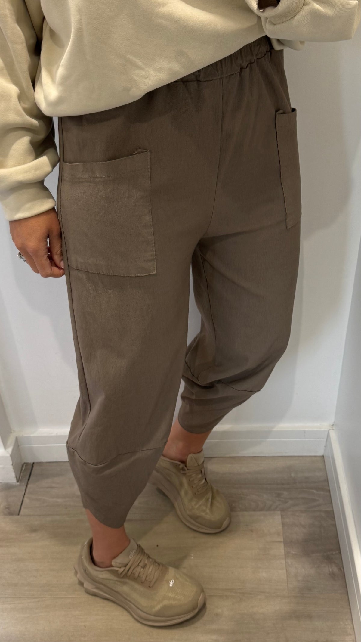 MOCHA CROPPED POCKET TROUSERS
