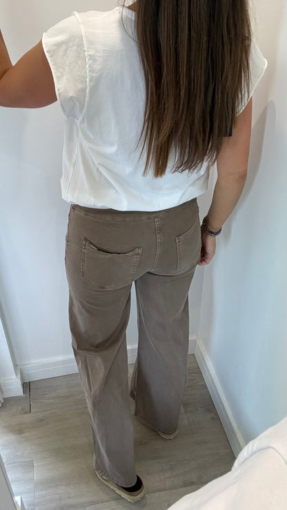 MOCHA TOCADO JEANS (STRAIGHT LEG)