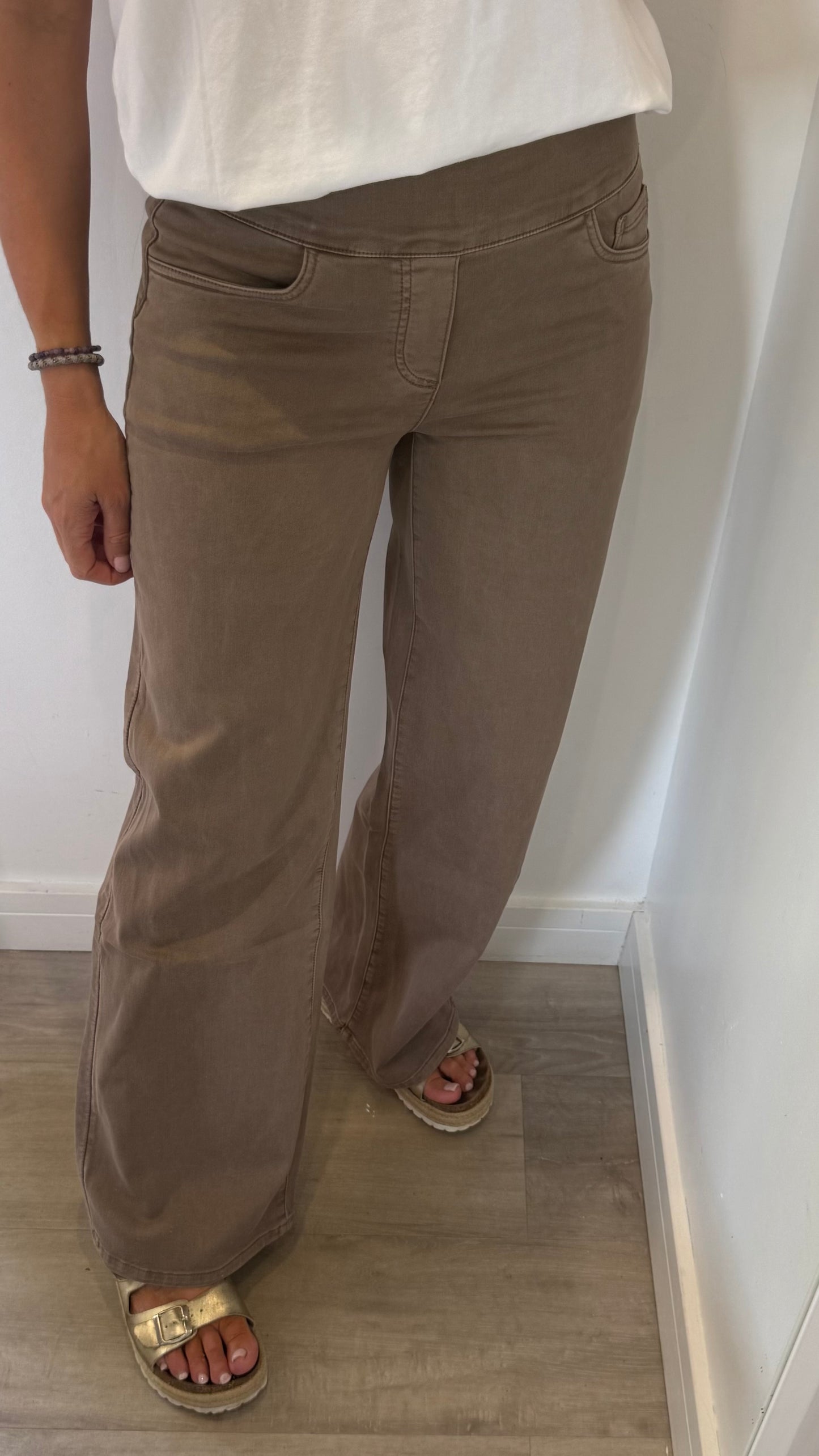 MOCHA TOCADO JEANS (STRAIGHT LEG)
