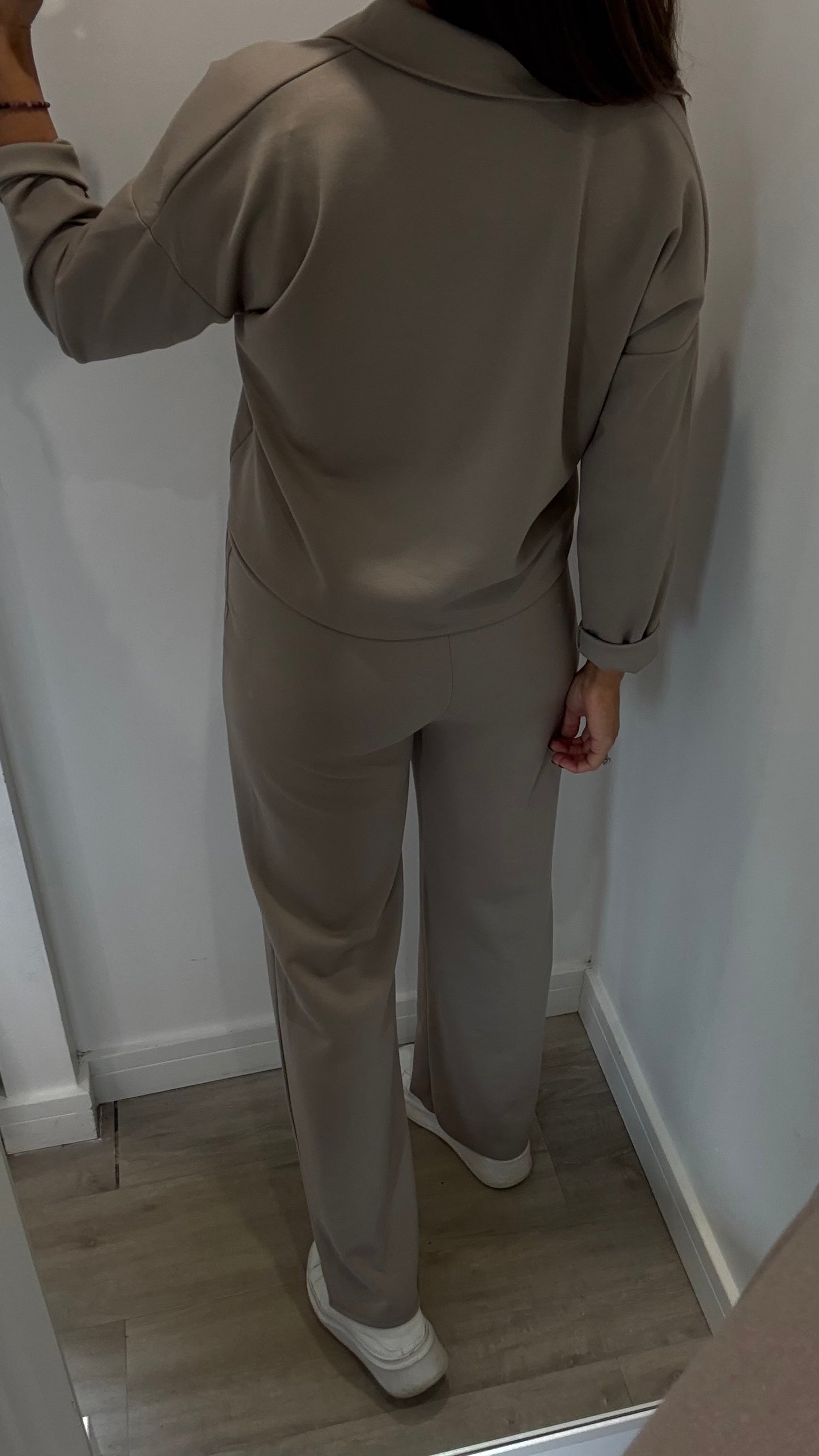 MOCHA TWO PIECE LOUNGE SET