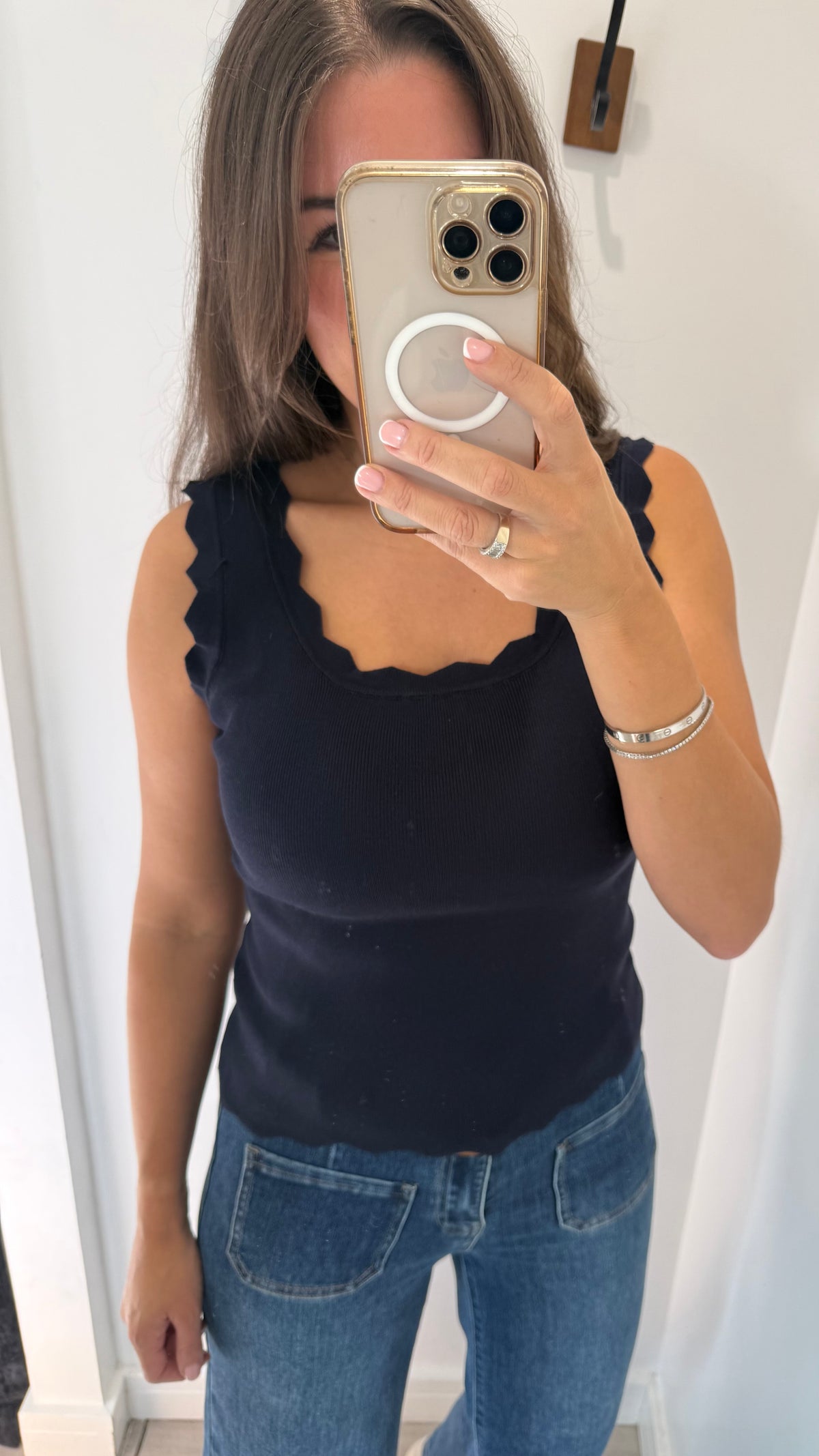 NAVY SCALLOP EDGE FINE KNIT VEST TOP
