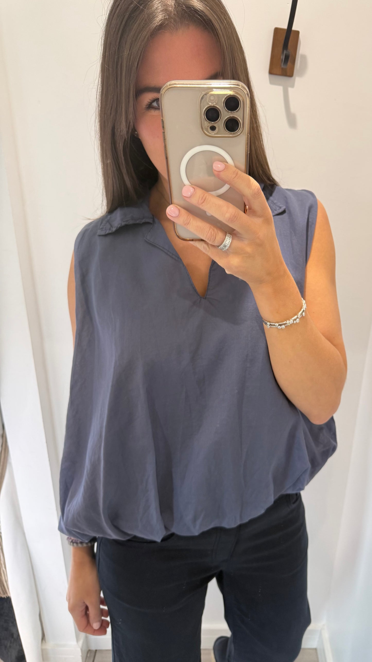 NAVY COLLAR SLEEVELESS TOP