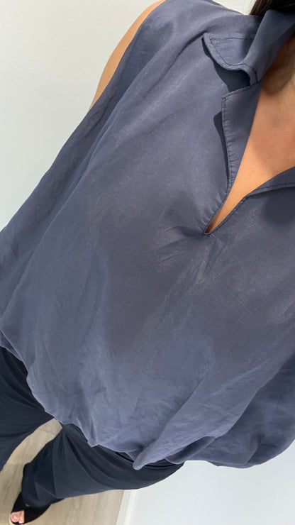 NAVY COLLAR SLEEVELESS TOP