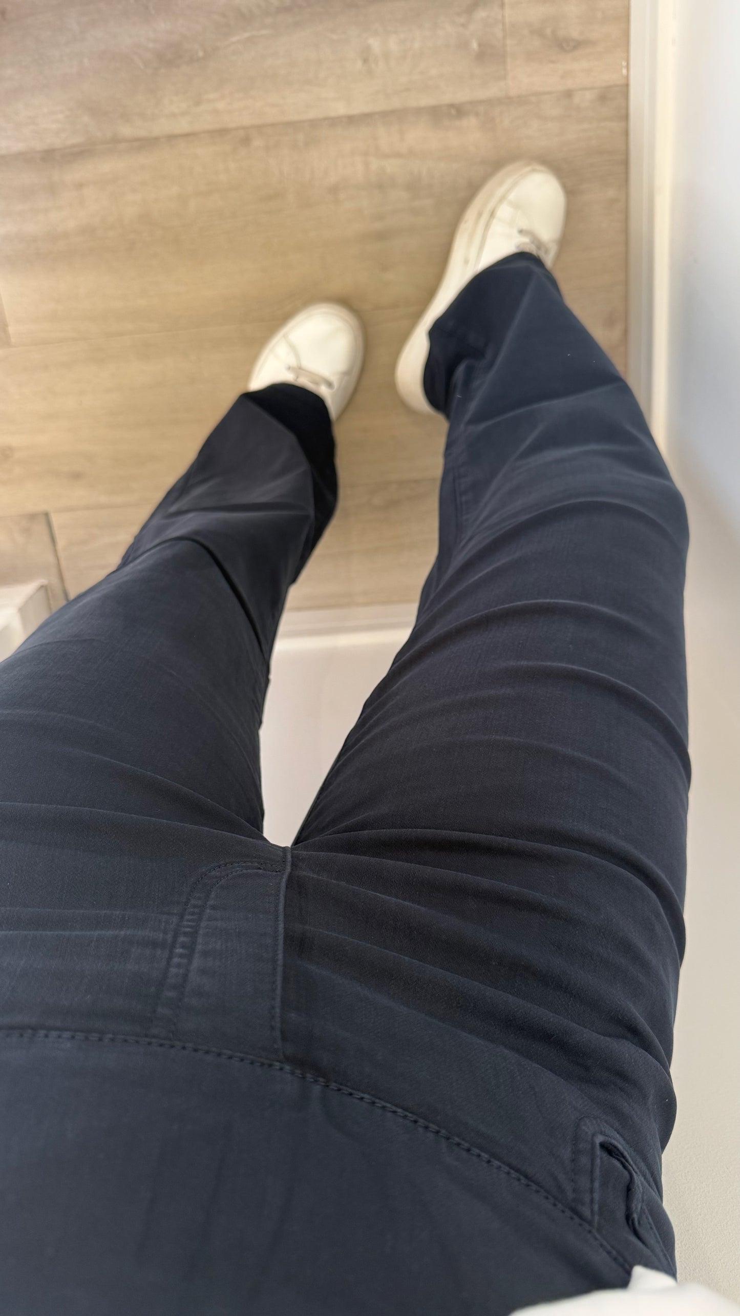 NAVY TOCADO JEANS (STRAIGHT LEG)