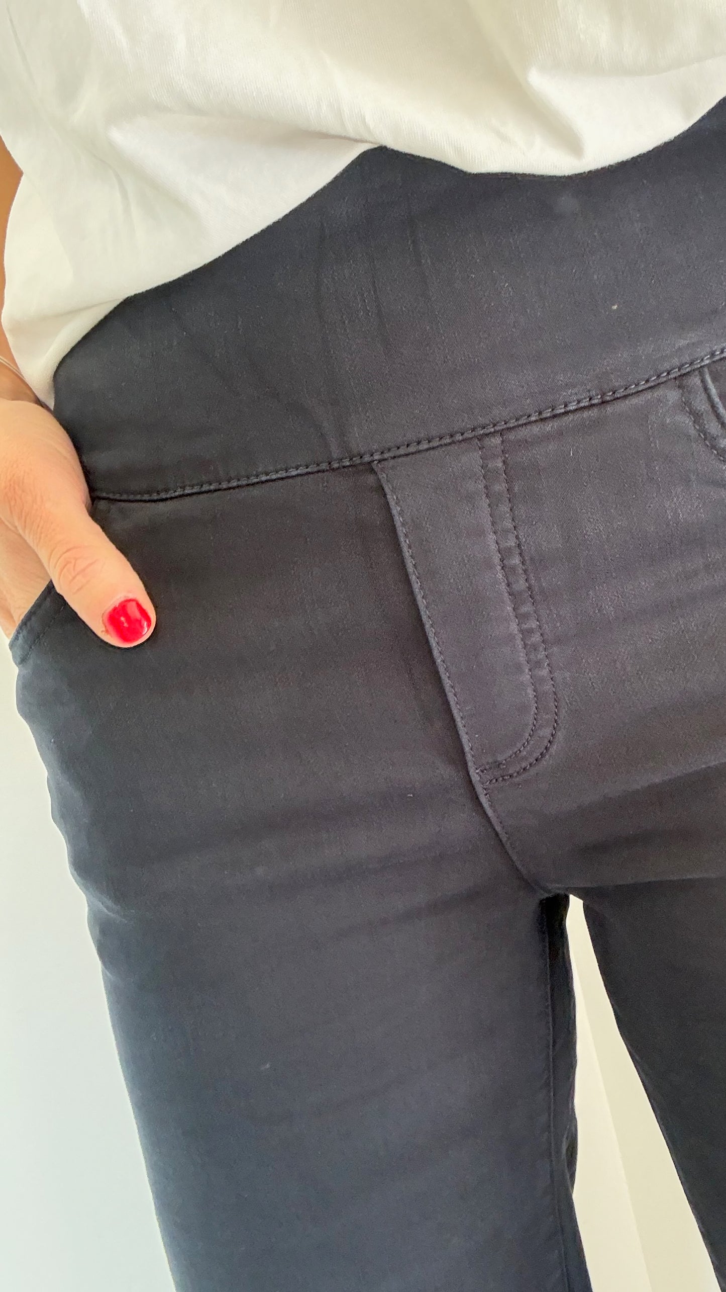 NAVY TOCADO JEANS (STRAIGHT LEG)