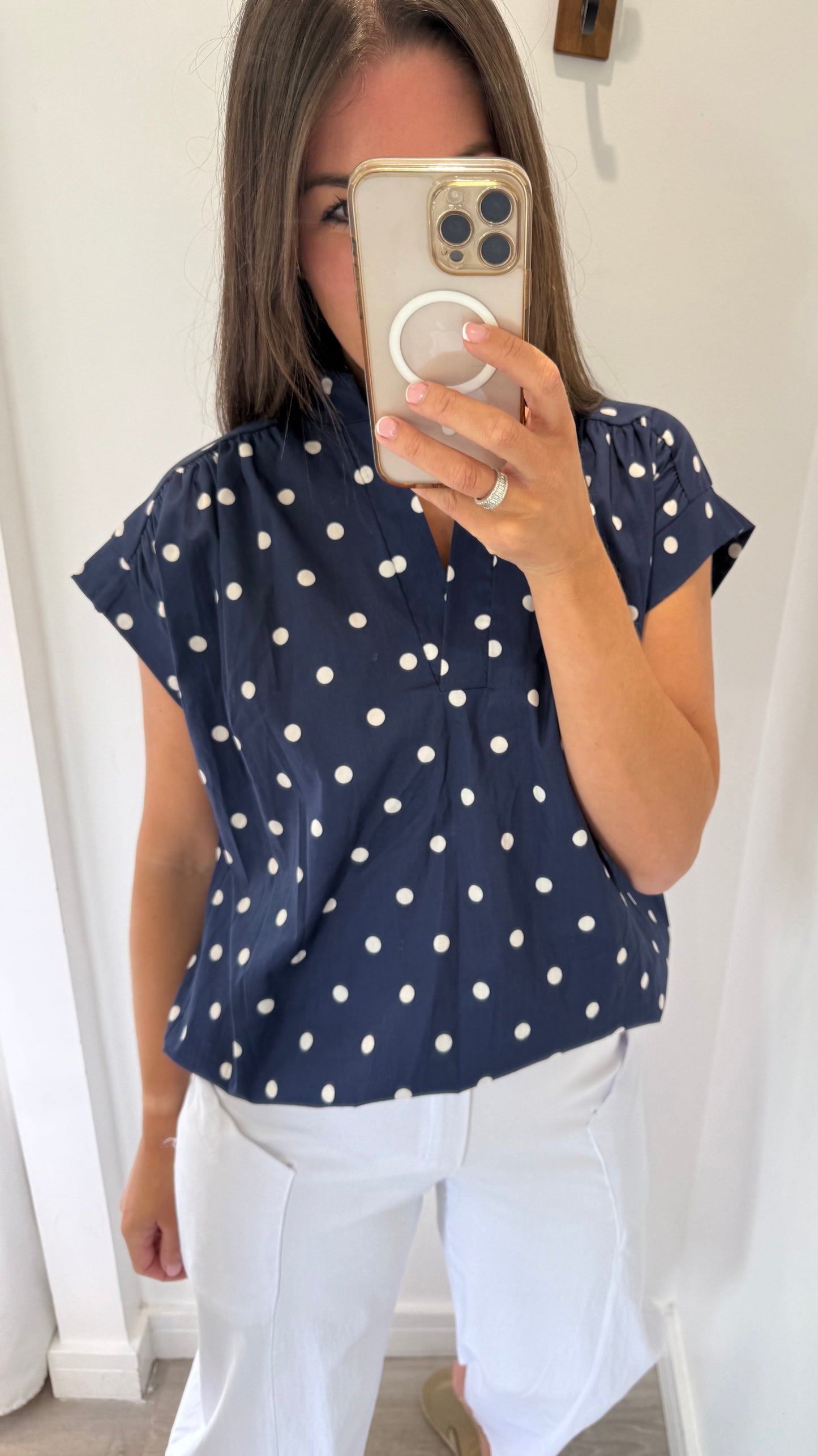 NAVY SPOT V NECK TOP