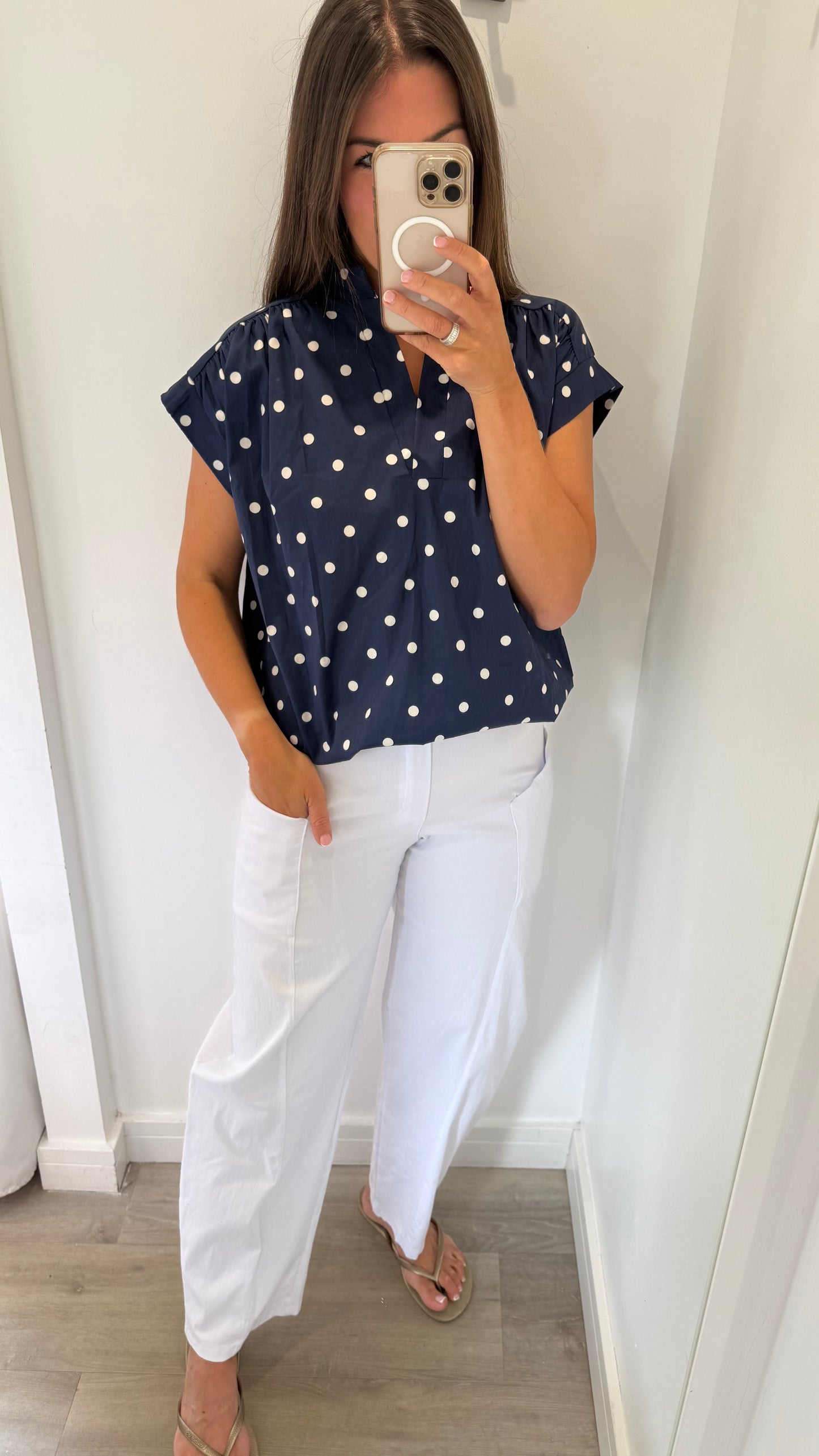 NAVY SPOT V NECK TOP