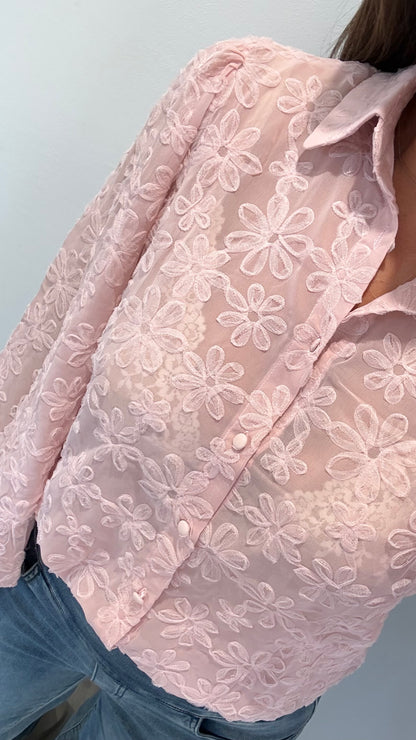 PINK FLORAL APPLIQUÉ BLOUSE