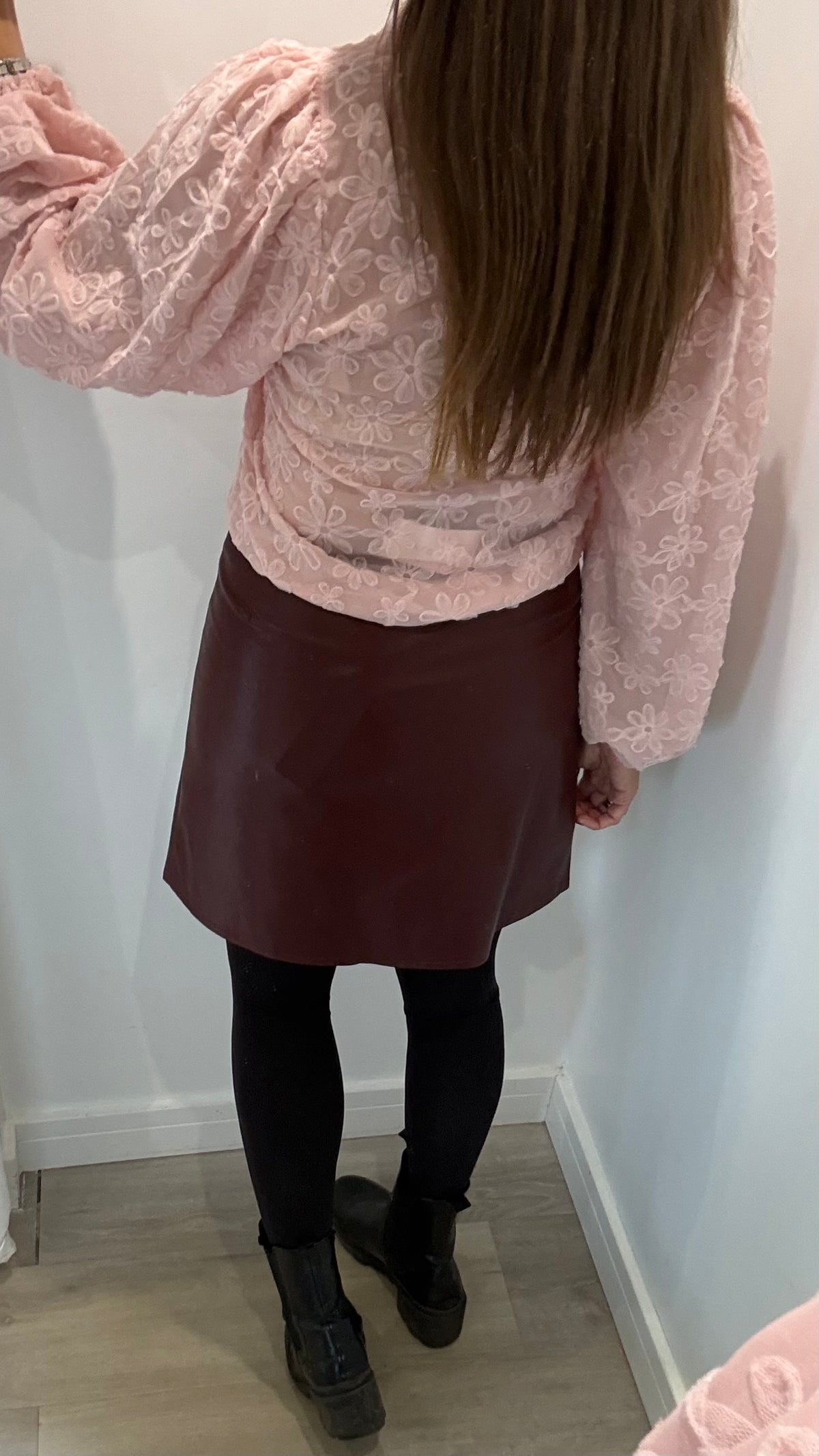 PINK FLORAL APPLIQUÉ BLOUSE