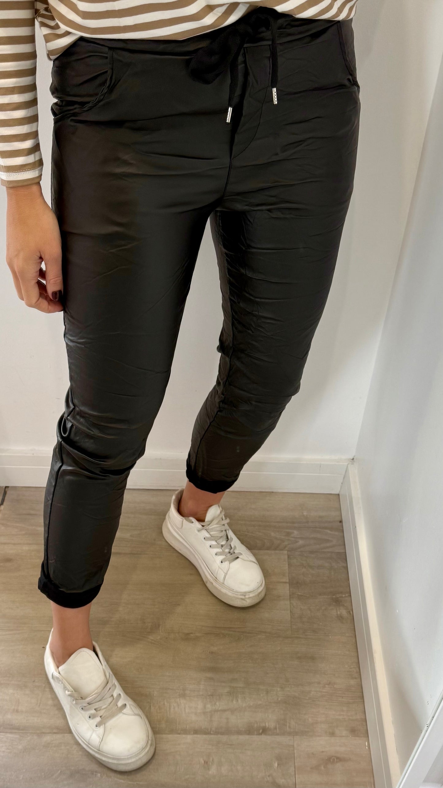 PLEATHER MAGIC PANTS