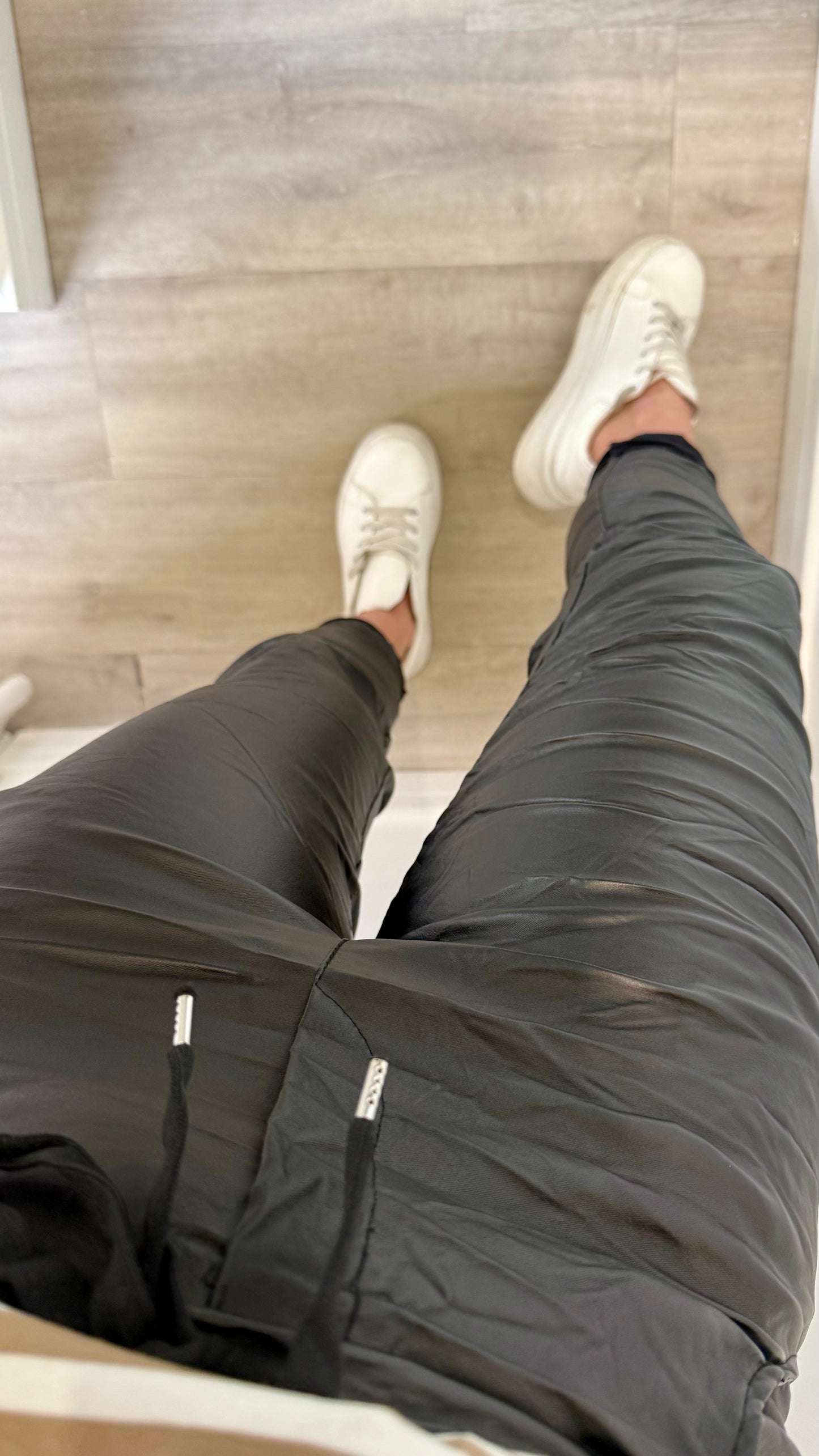 PLEATHER MAGIC PANTS