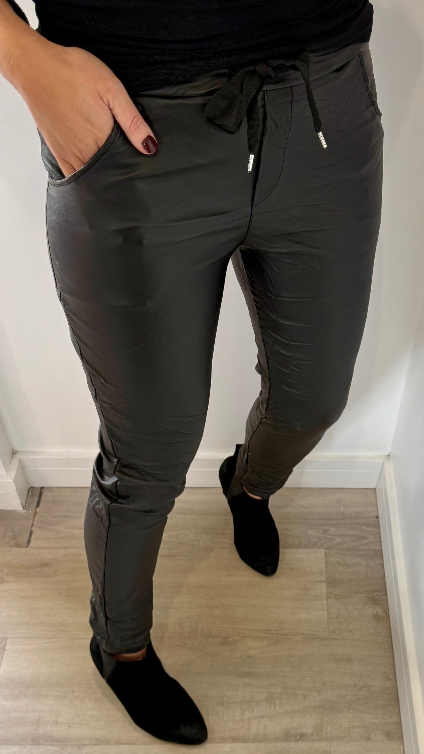 PLEATHER MAGIC PANTS