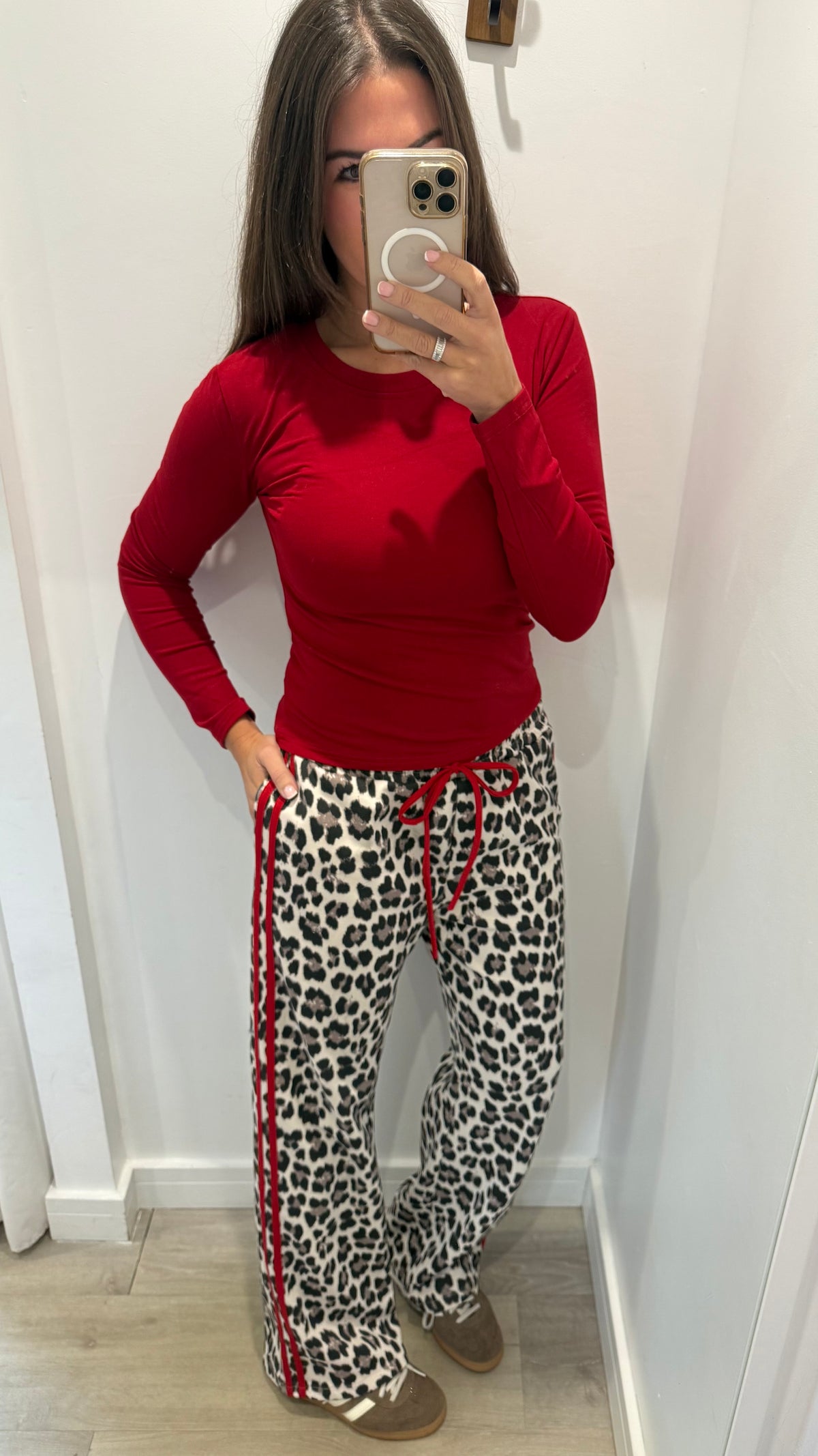 RED LONG SLEEVE STRETCH TOP