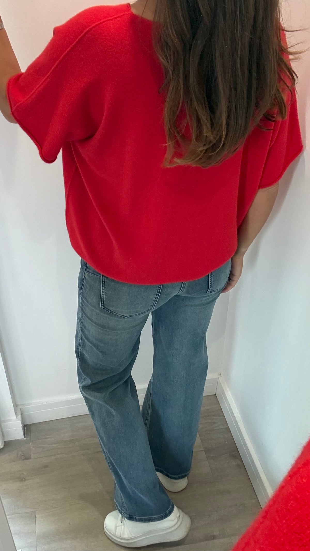 RED V-NECK SHORT SLEEVE KNIT