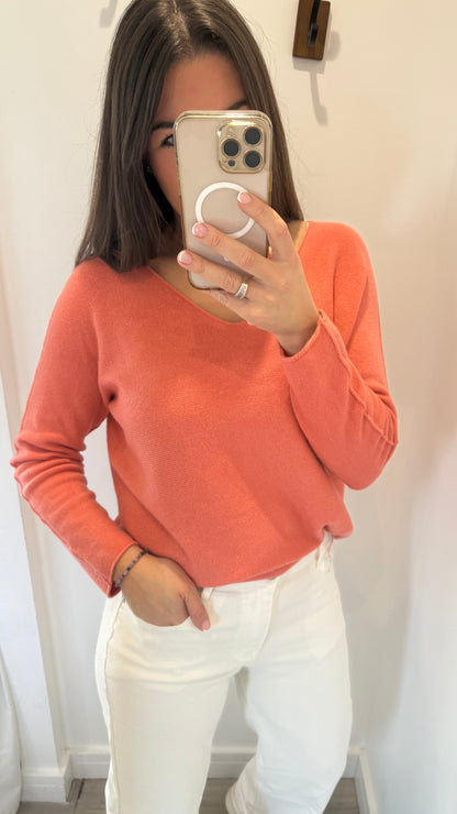 RUST V-NECK FINE KNIT JUMPER