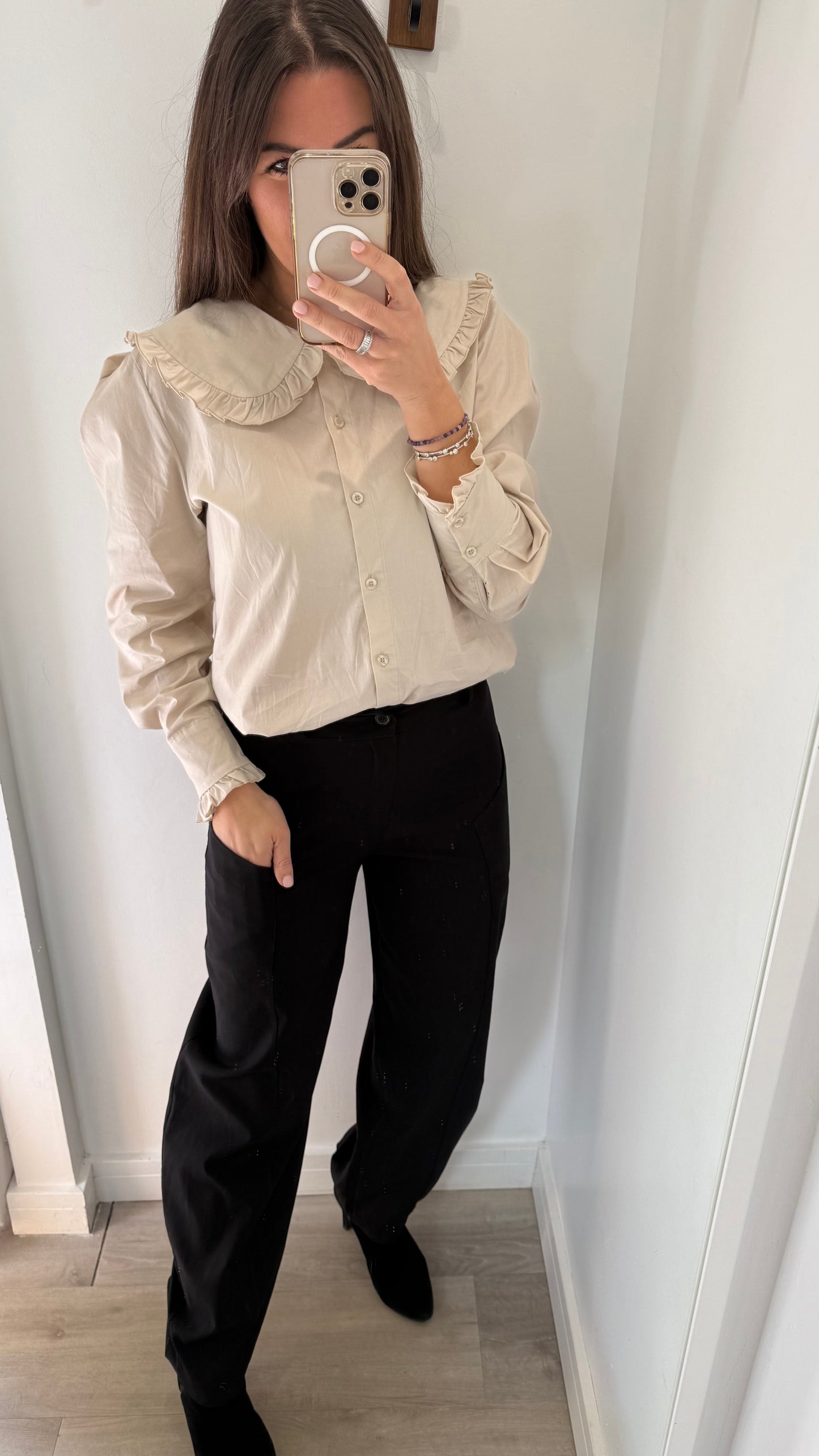 STONE FRILL COLLAR YOKO SHIRT