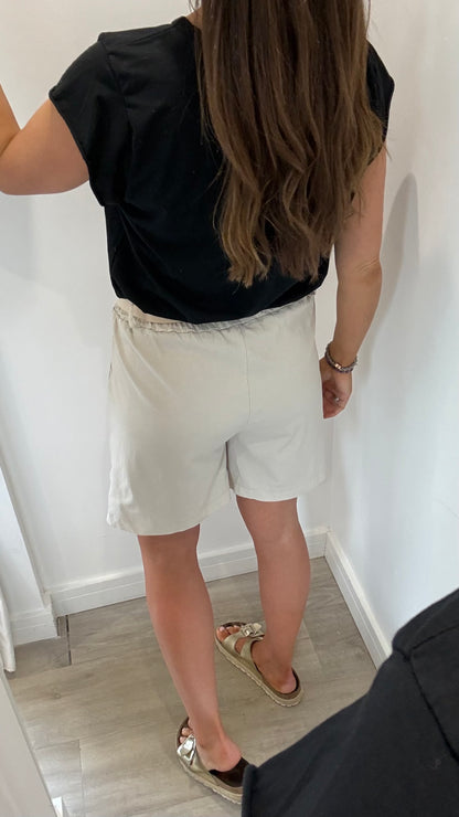 SAND TAILORED SHORTS