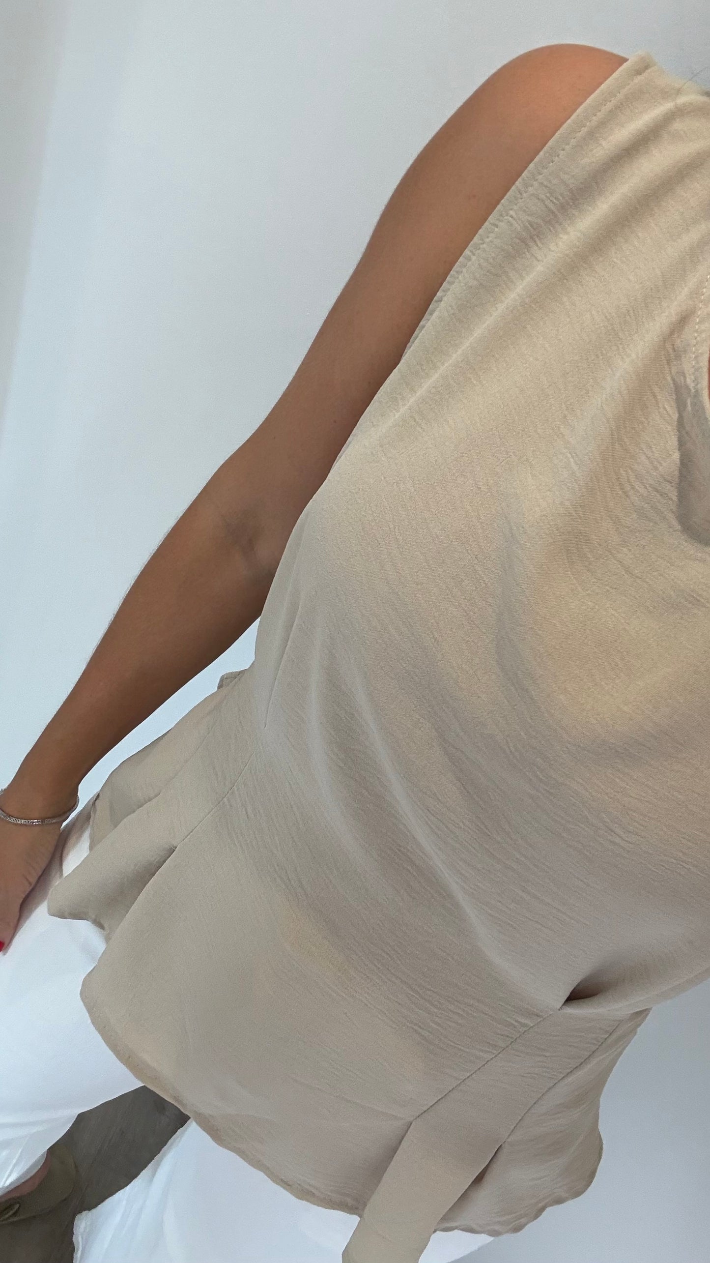 SAND TIE BACK SLEEVELESS TOP