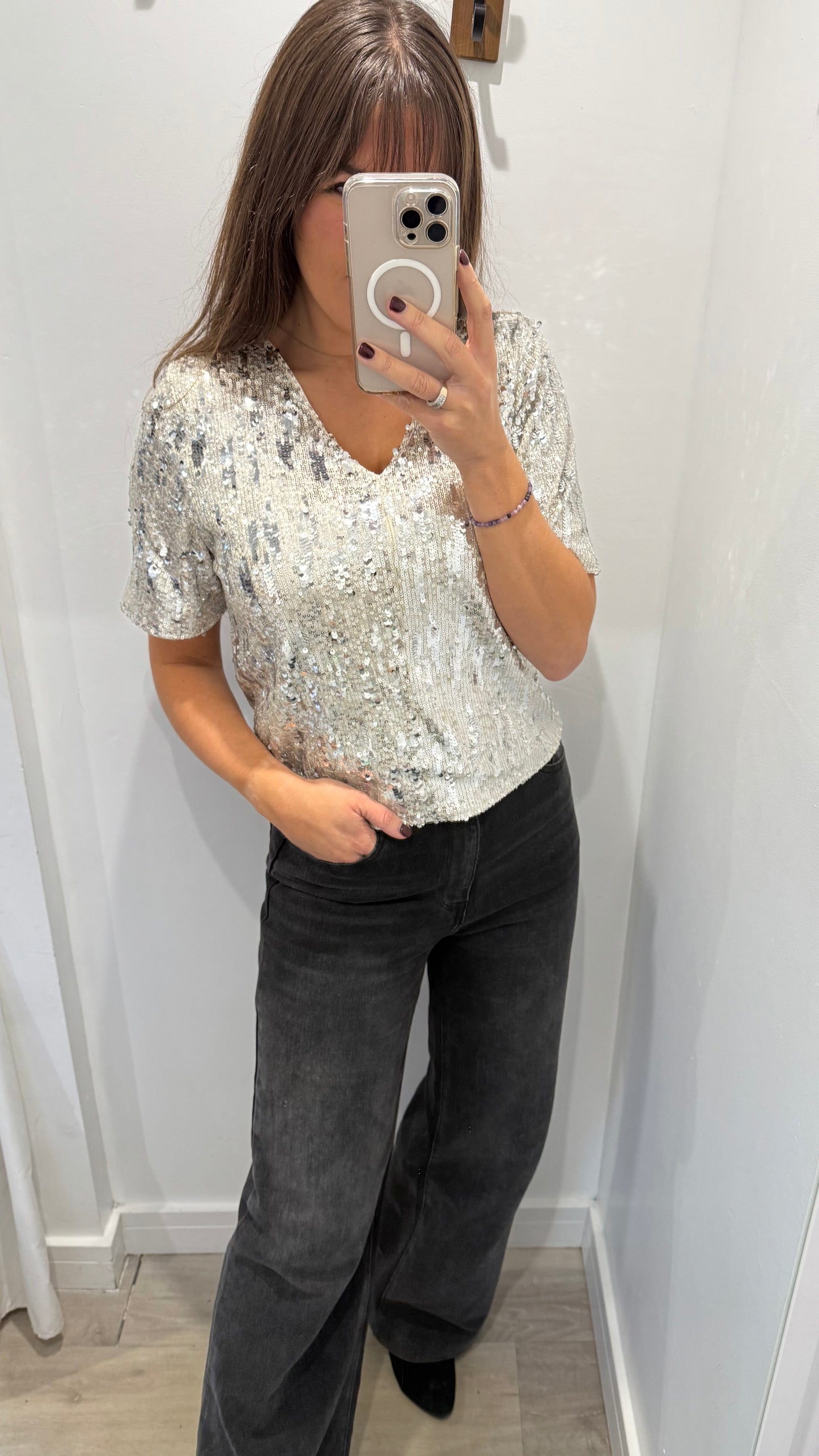 SILVER SEQUIN V NECK SHORT SLEEVE TOP