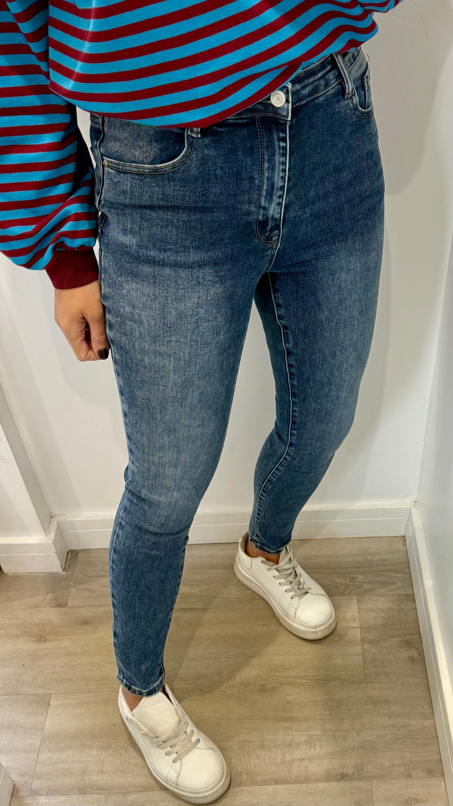 SKINNY SUPER STRETCH JEANS